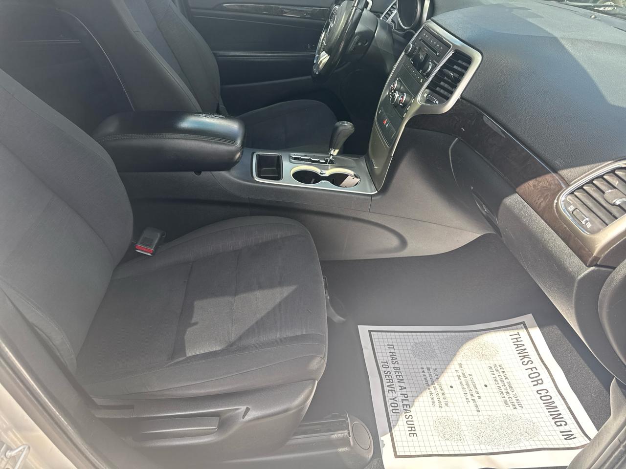 Jeep Grand Cherokee Laredo 4WD 2011