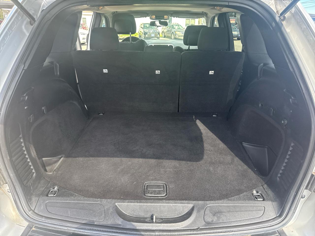 Jeep Grand Cherokee Laredo 4WD 2011