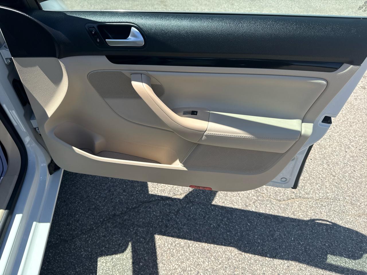Volkswagen Jetta SportWagen 2.0L TDI 2014