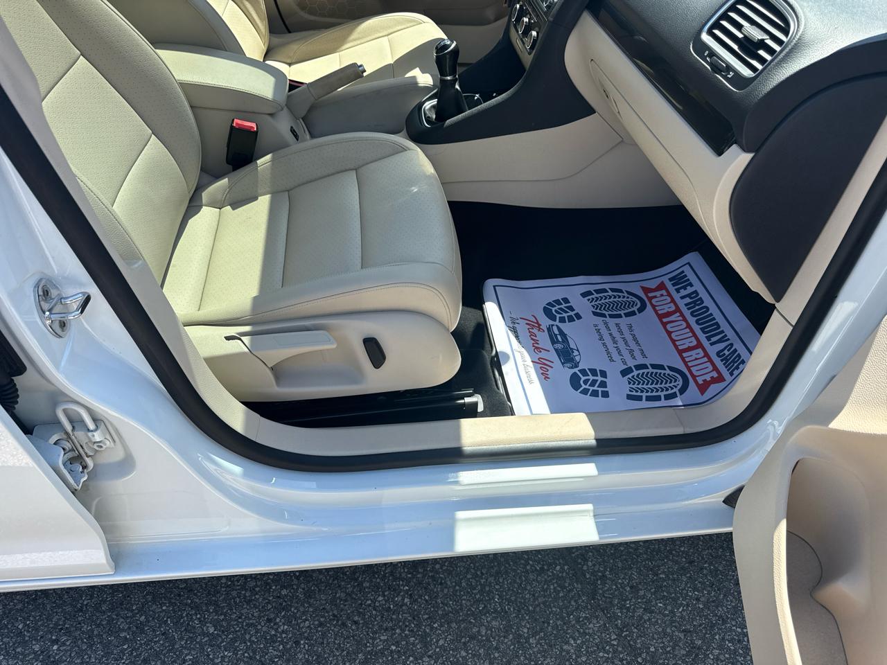 Volkswagen Jetta SportWagen 2.0L TDI 2014