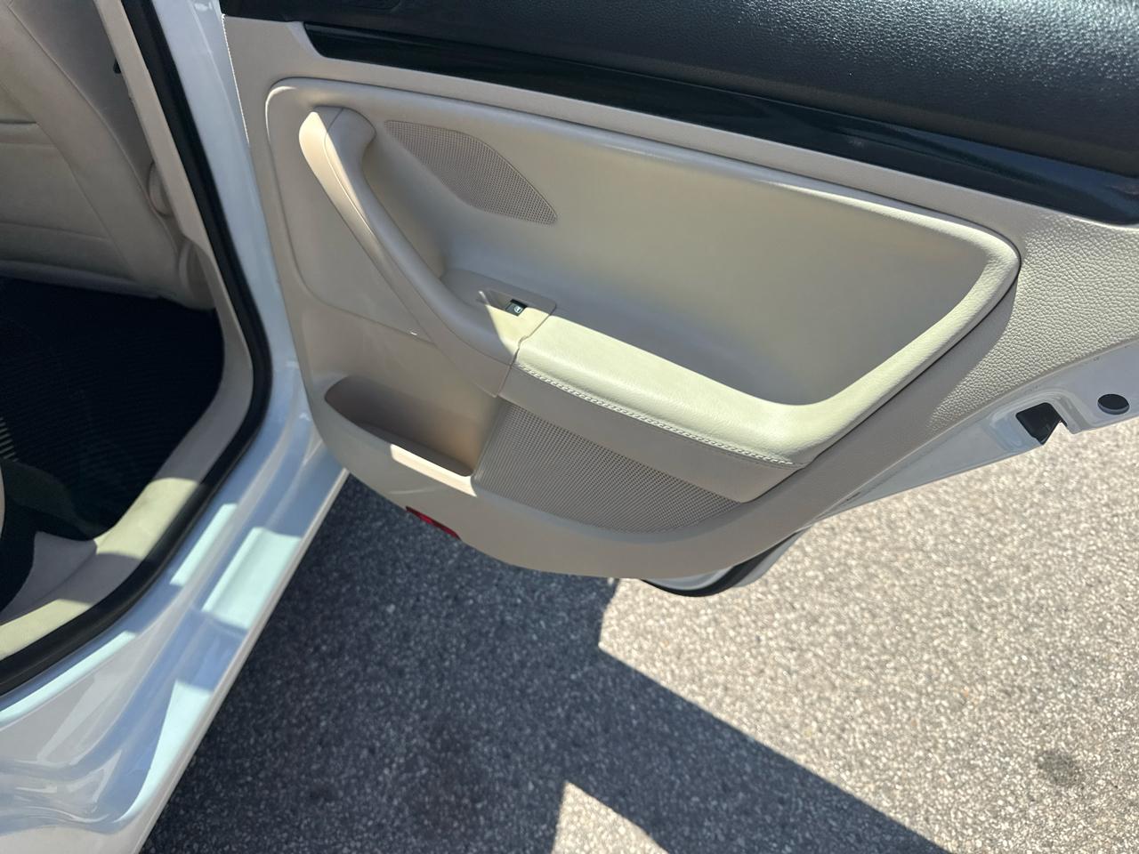 Volkswagen Jetta SportWagen 2.0L TDI 2014