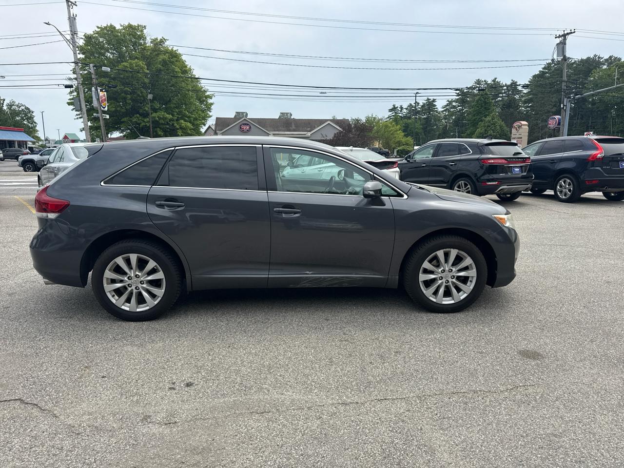 Toyota Venza LE I4 AWD 2013