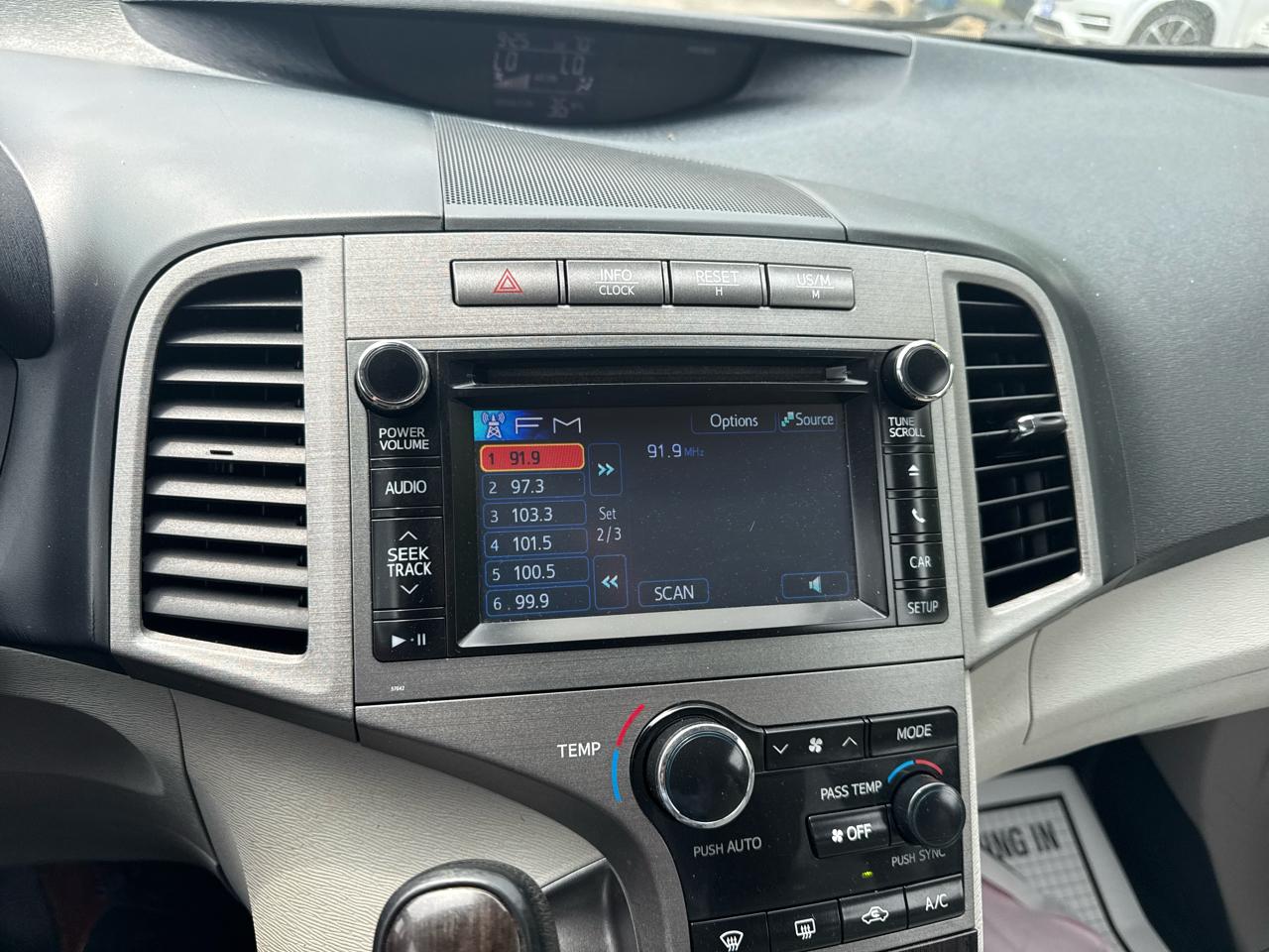 Toyota Venza LE I4 AWD 2013