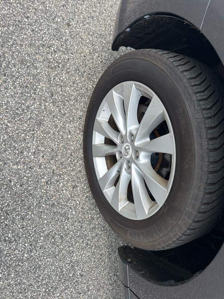 Toyota Venza LE I4 AWD 2013