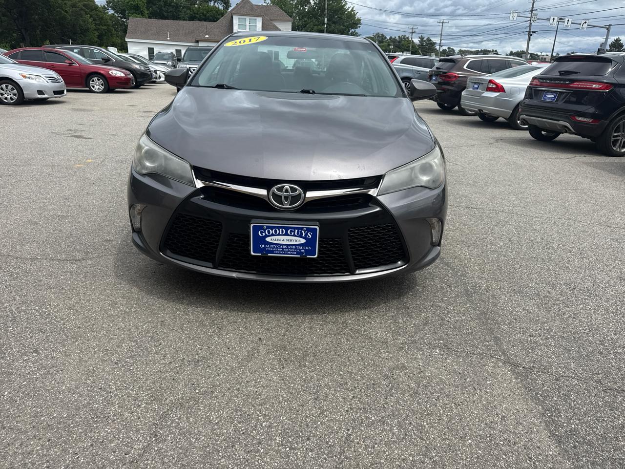 Toyota Camry SE 2017