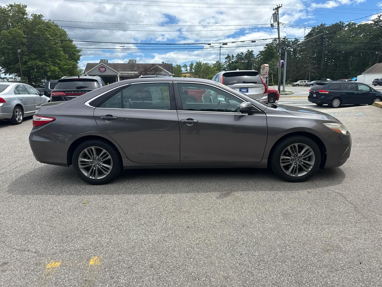 Toyota Camry SE 2017
