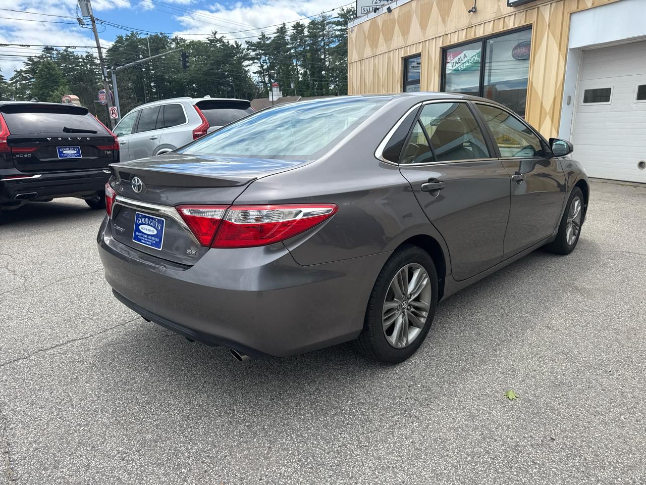 Toyota Camry SE 2017