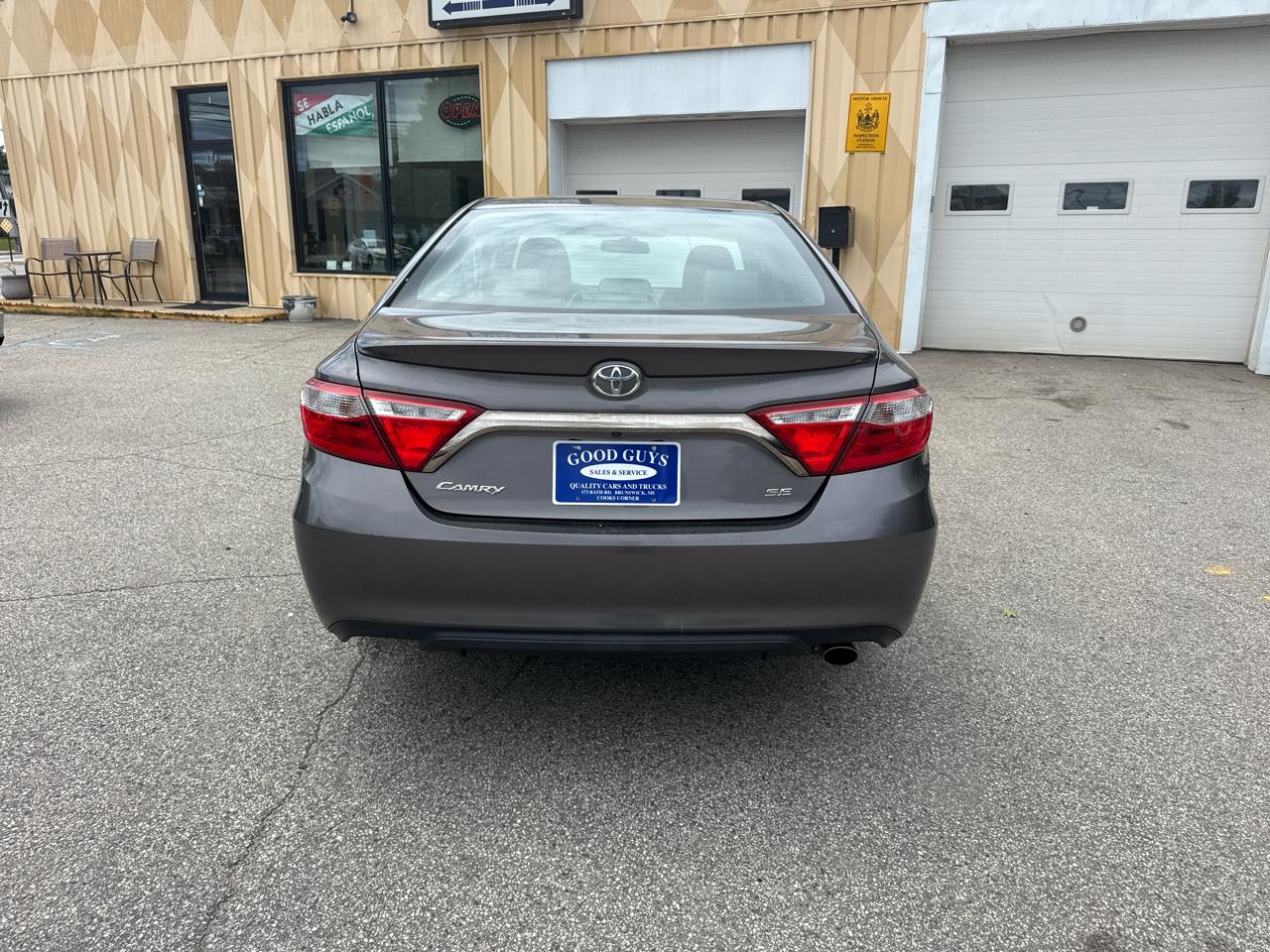 Toyota Camry SE 2017