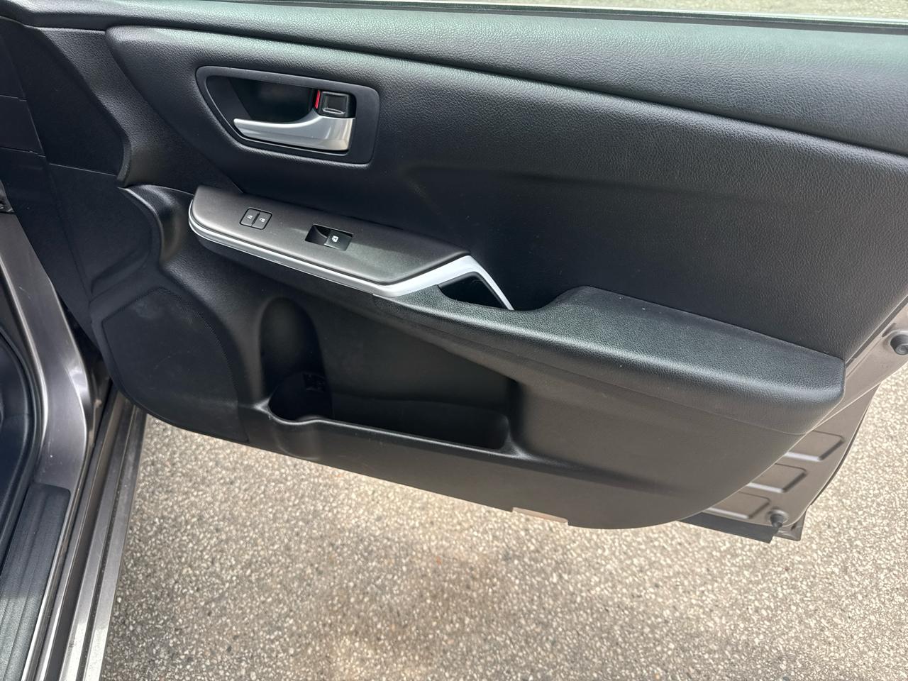 Toyota Camry SE 2017