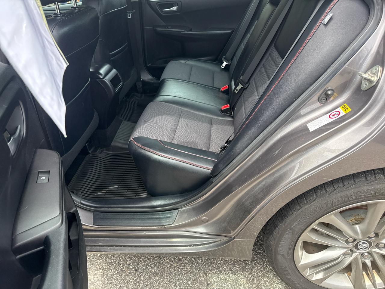Toyota Camry SE 2017