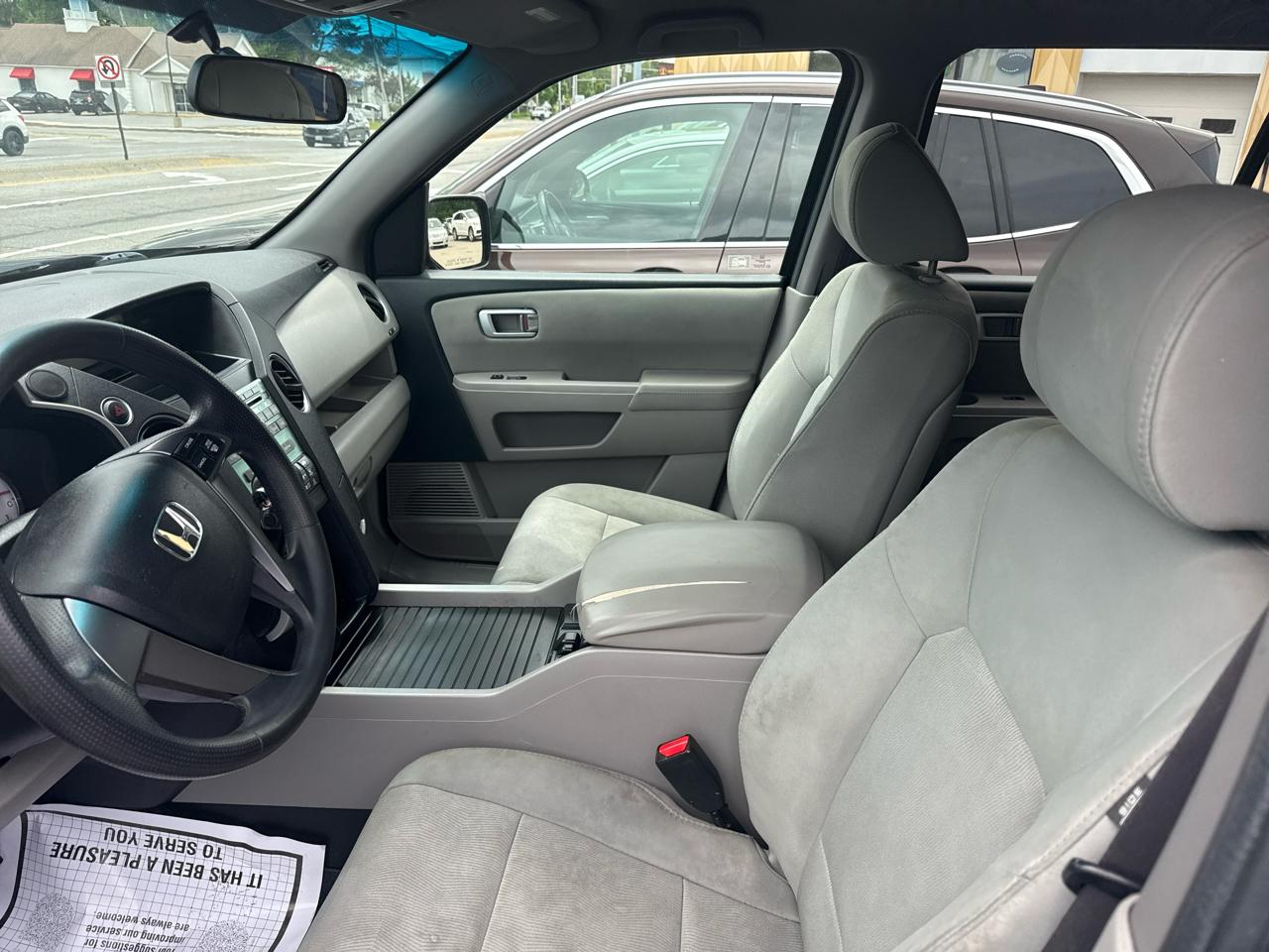 Honda Pilot LX 4WD 5-Spd AT 2011