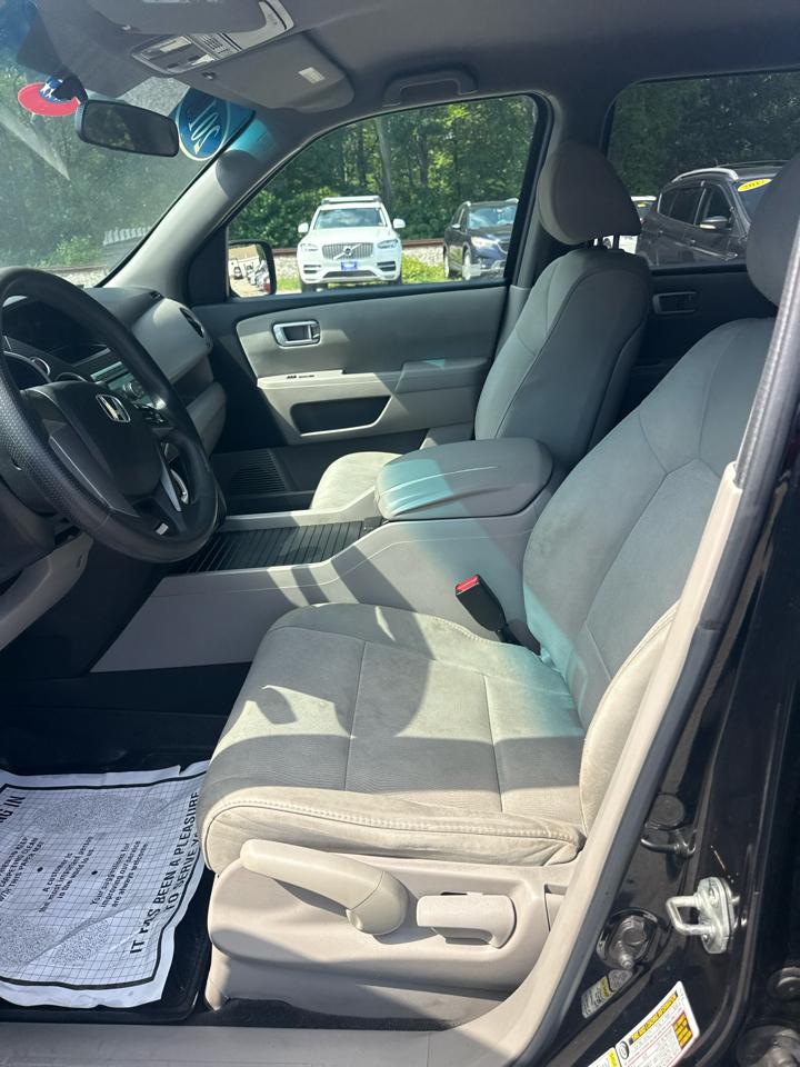 Honda Pilot LX 4WD 5-Spd AT 2011