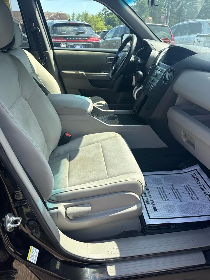 Honda Pilot LX 4WD 5-Spd AT 2011
