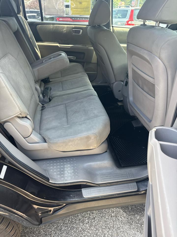 Honda Pilot LX 4WD 5-Spd AT 2011
