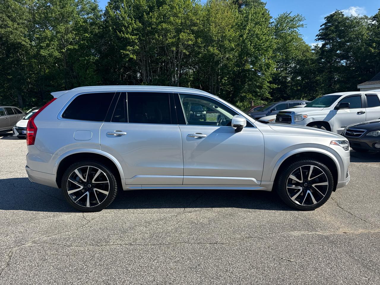 Volvo XC90 T6 Momentum AWD 2021