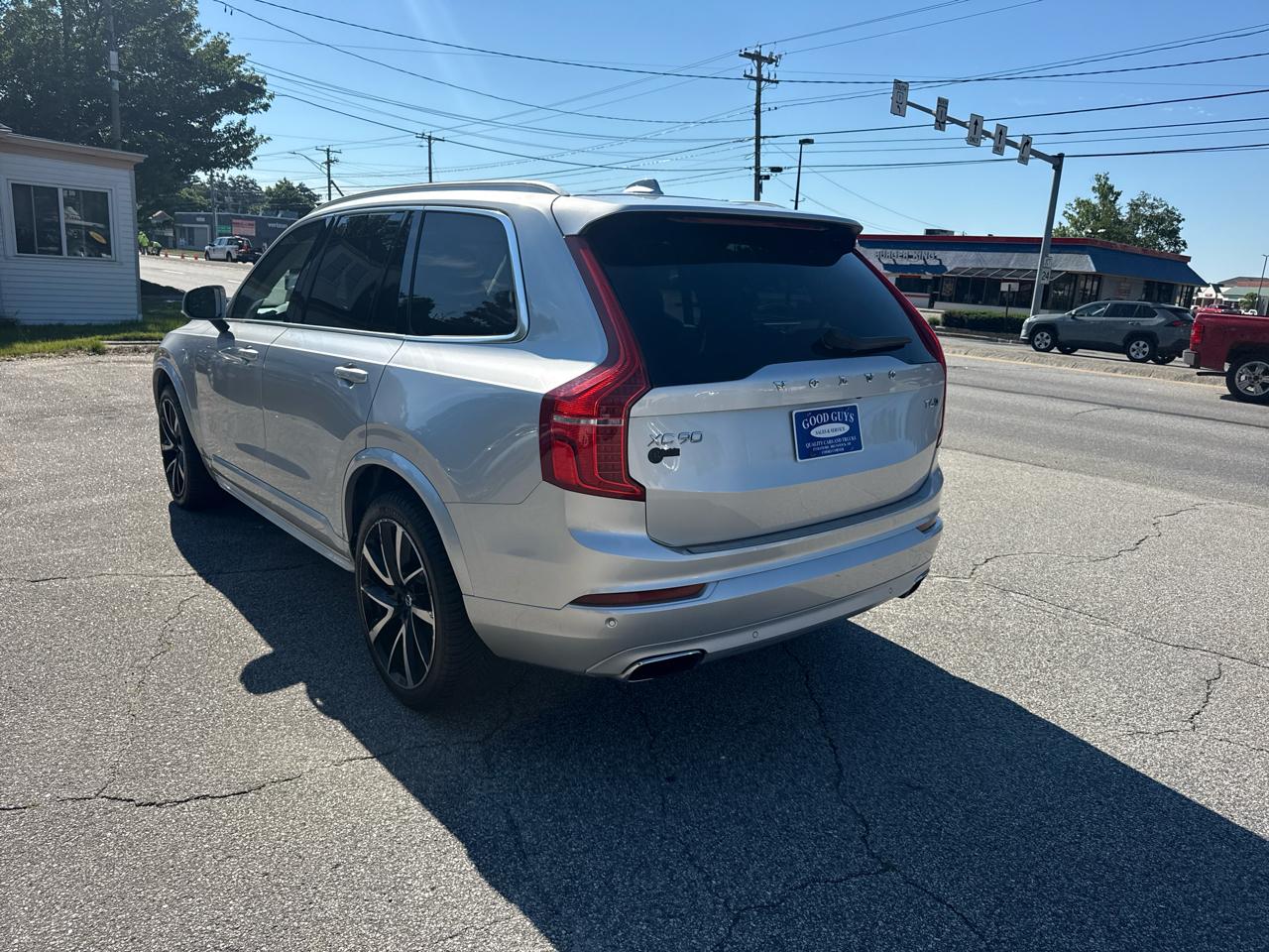 Volvo XC90 T6 Momentum AWD 2021