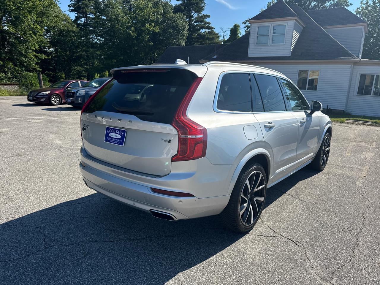 Volvo XC90 T6 Momentum AWD 2021