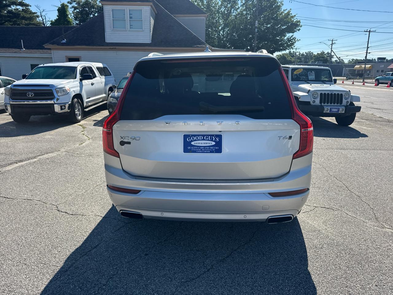 Volvo XC90 T6 Momentum AWD 2021