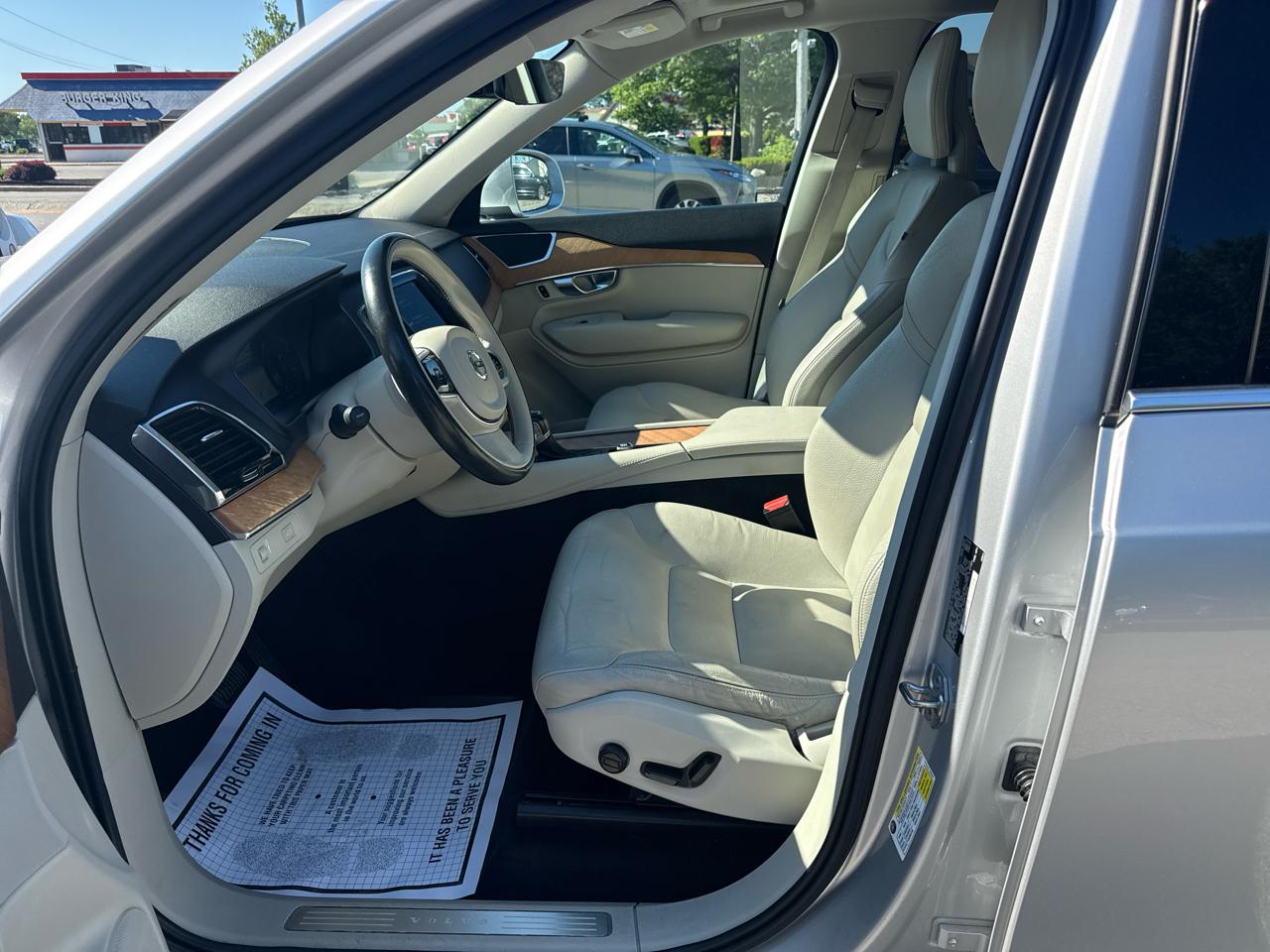 Volvo XC90 T6 Momentum AWD 2021
