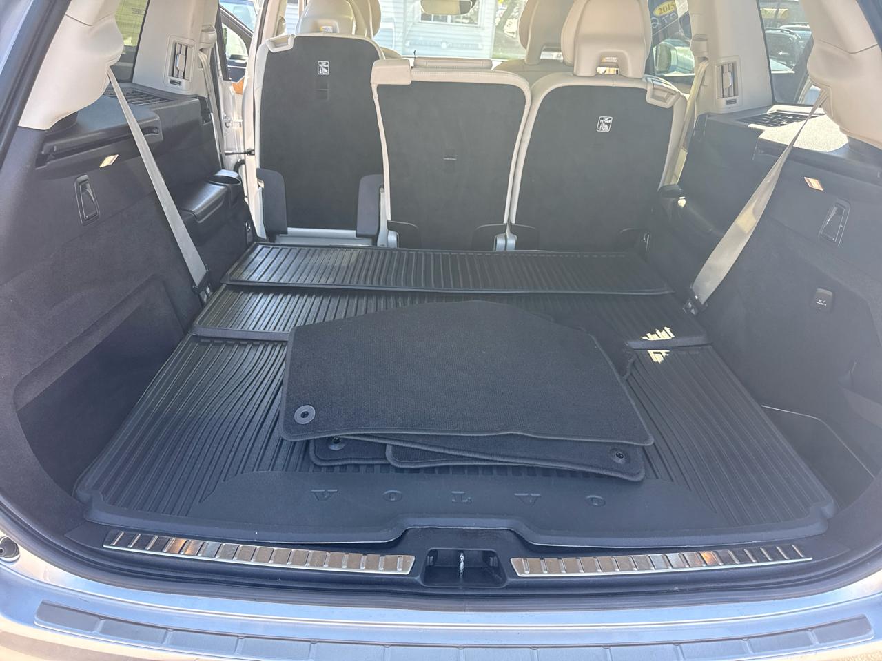Volvo XC90 T6 Momentum AWD 2021