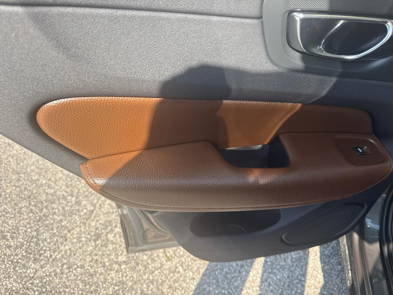 Volvo XC60 T5 Momentum AWD 2019