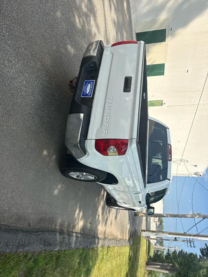 Toyota Tundra SR5 4.6L V8 Double Cab 2WD 2014