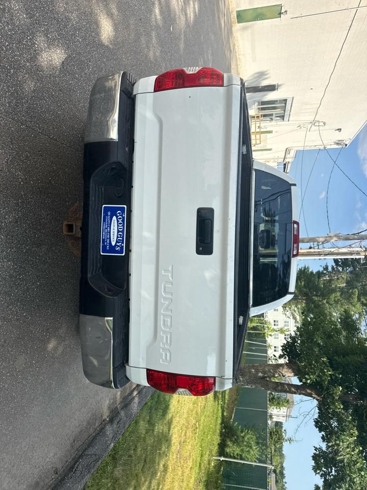 Toyota Tundra SR5 4.6L V8 Double Cab 2WD 2014