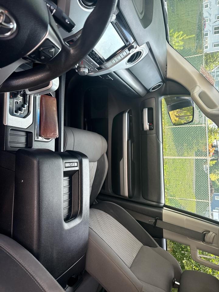 Toyota Tundra SR5 4.6L V8 Double Cab 2WD 2014