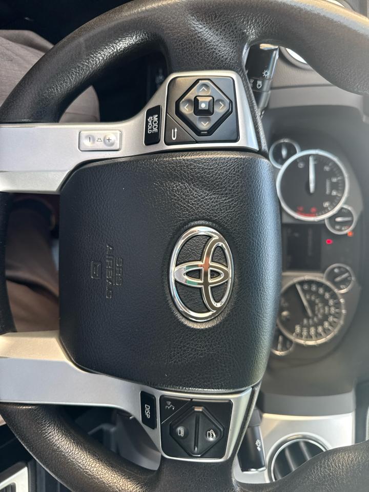 Toyota Tundra SR5 4.6L V8 Double Cab 2WD 2014
