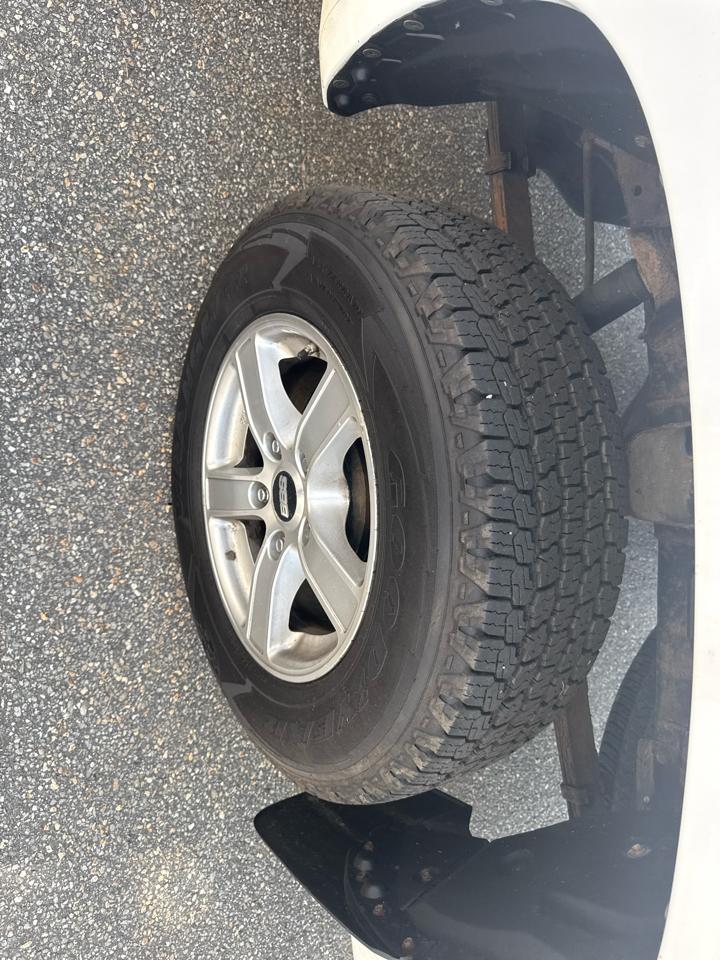 Toyota Tundra SR5 4.6L V8 Double Cab 2WD 2014