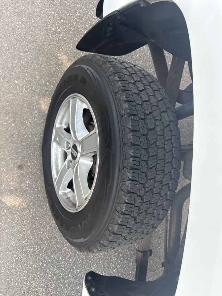 Toyota Tundra SR5 4.6L V8 Double Cab 2WD 2014