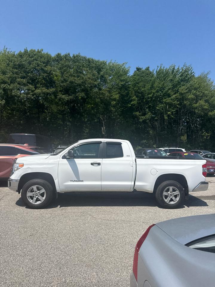 Toyota Tundra SR5 4.6L V8 Double Cab 2WD 2014