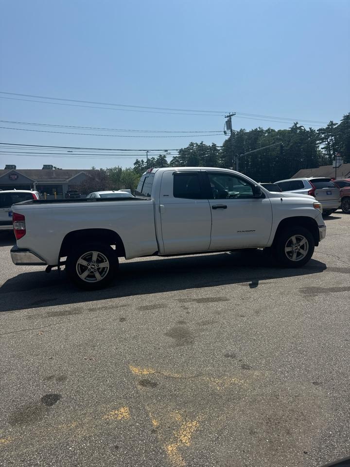 Toyota Tundra SR5 4.6L V8 Double Cab 2WD 2014
