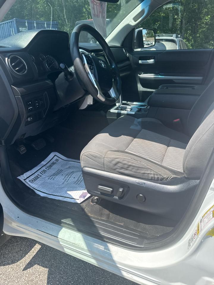 Toyota Tundra SR5 4.6L V8 Double Cab 2WD 2014