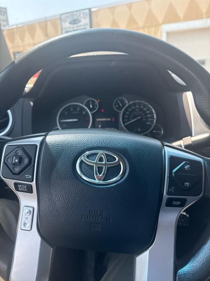 Toyota Tundra SR5 4.6L V8 Double Cab 2WD 2014
