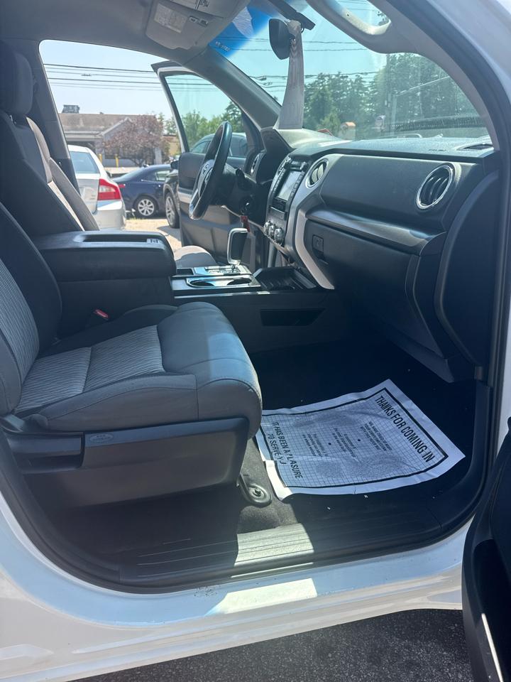 Toyota Tundra SR5 4.6L V8 Double Cab 2WD 2014