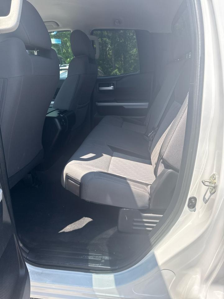 Toyota Tundra SR5 4.6L V8 Double Cab 2WD 2014