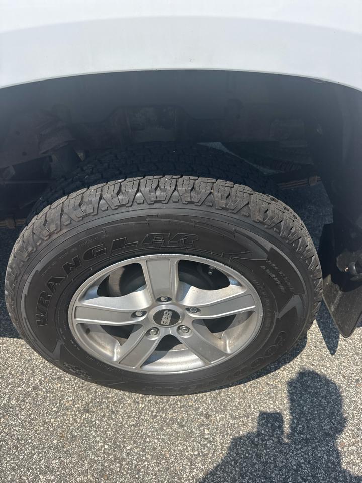 Toyota Tundra SR5 4.6L V8 Double Cab 2WD 2014