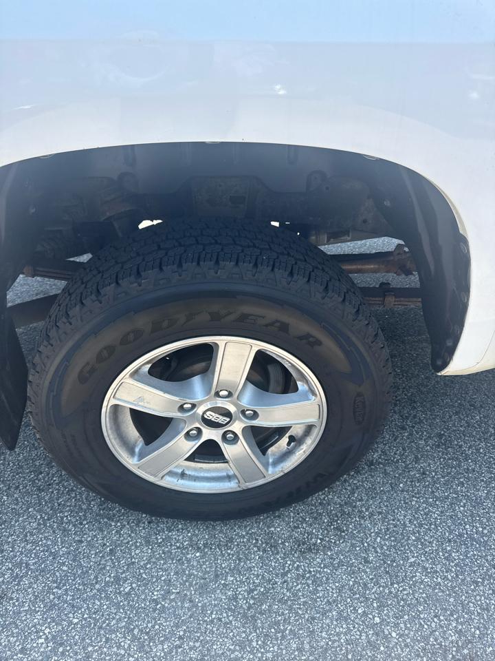 Toyota Tundra SR5 4.6L V8 Double Cab 2WD 2014