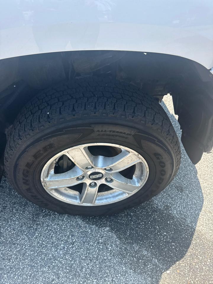Toyota Tundra SR5 4.6L V8 Double Cab 2WD 2014