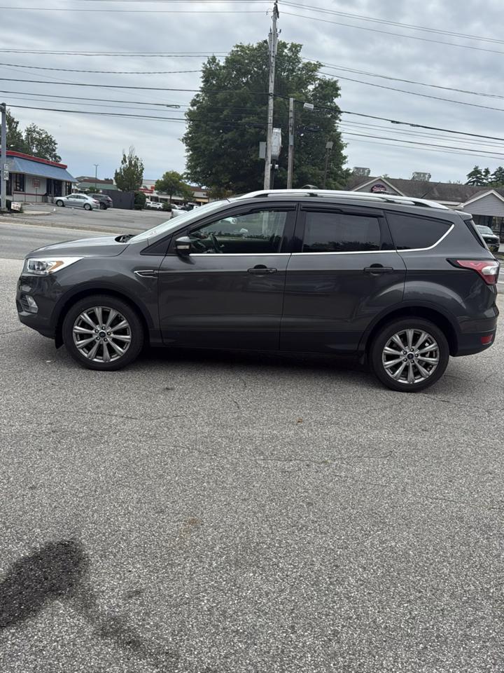 Ford Escape Titanium 4WD 2017