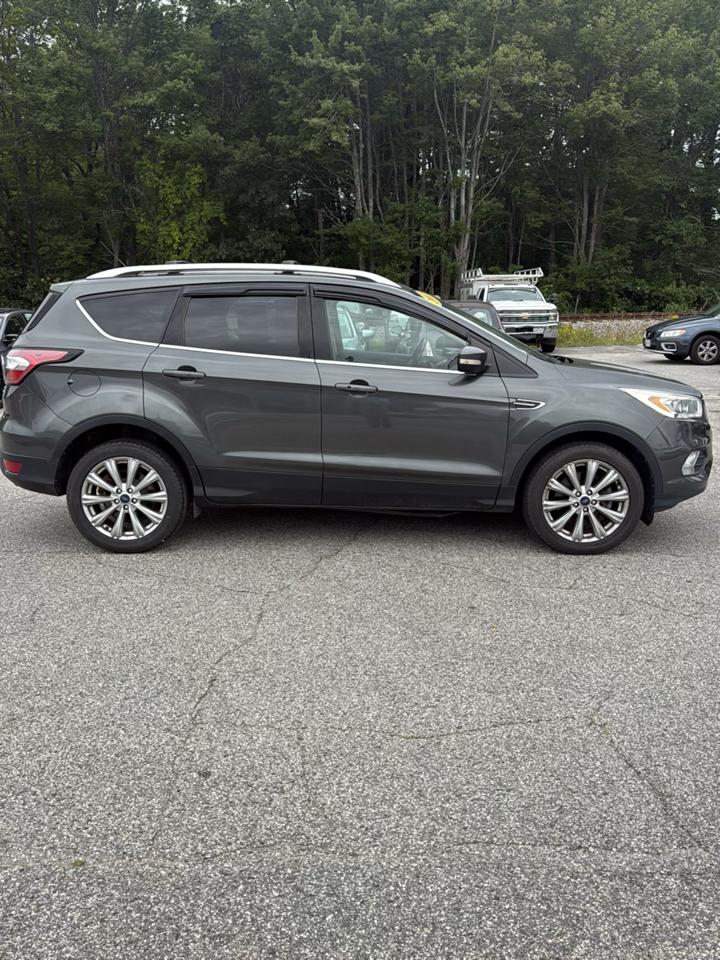 Ford Escape Titanium 4WD 2017