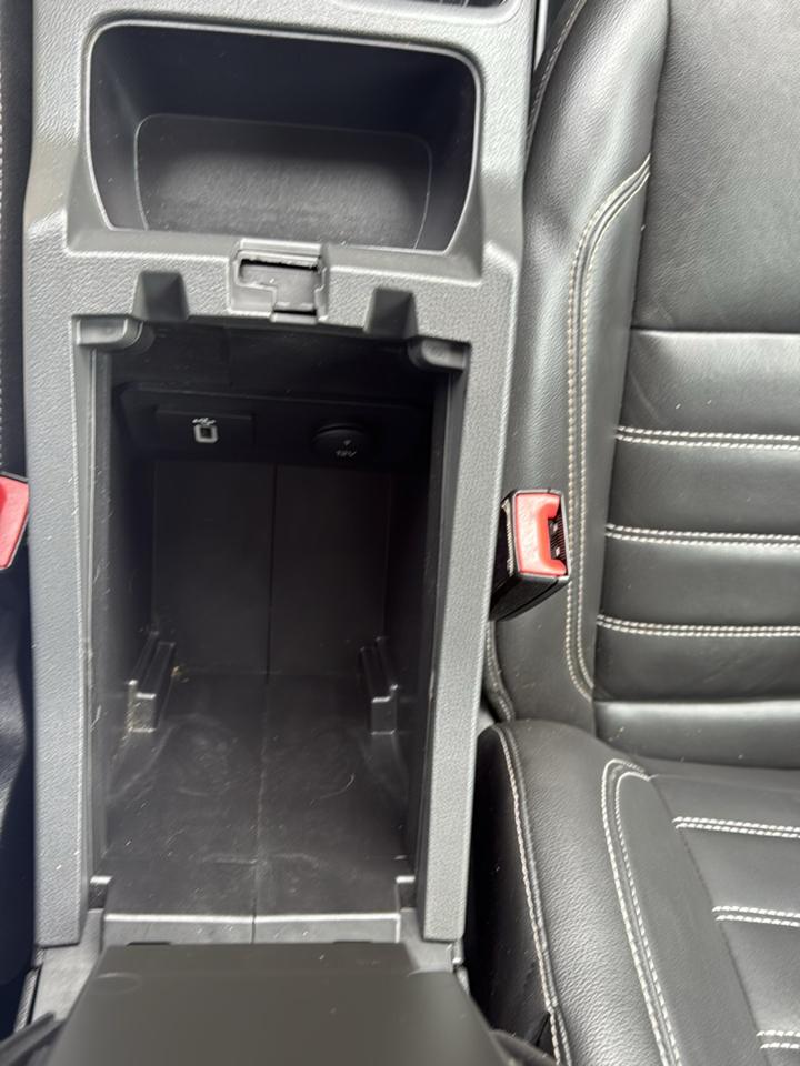 Ford Escape Titanium 4WD 2017