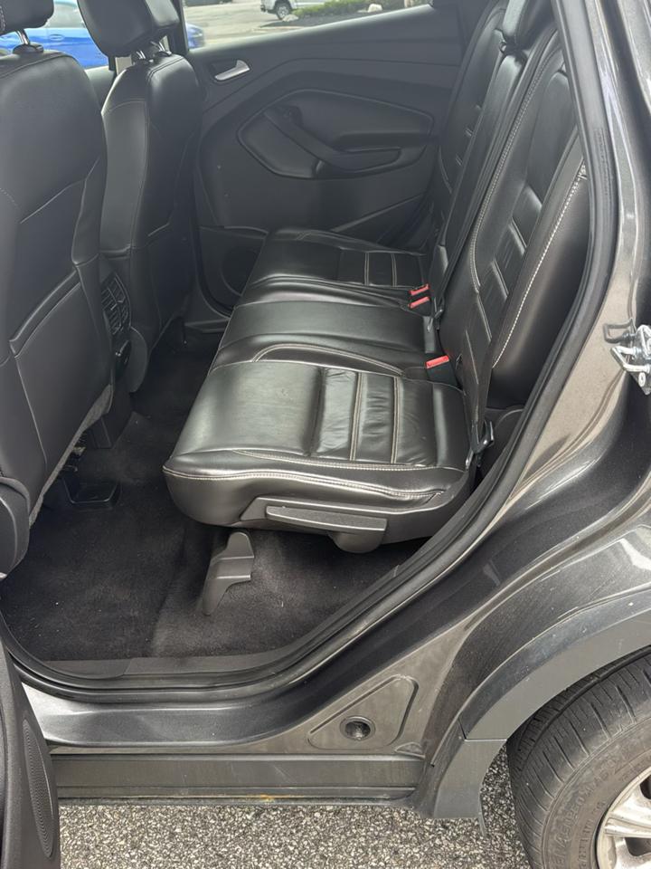 Ford Escape Titanium 4WD 2017