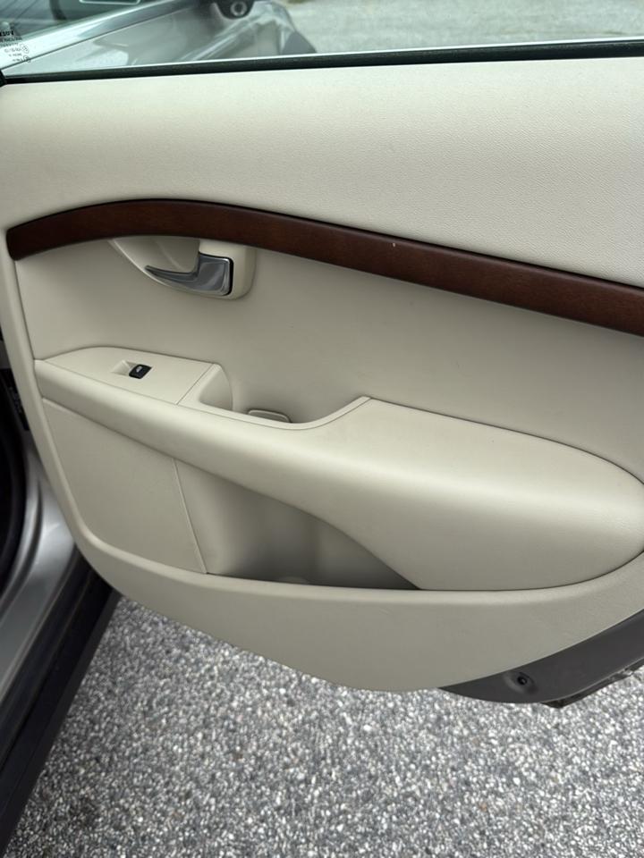 Volvo XC70 3.2 2011
