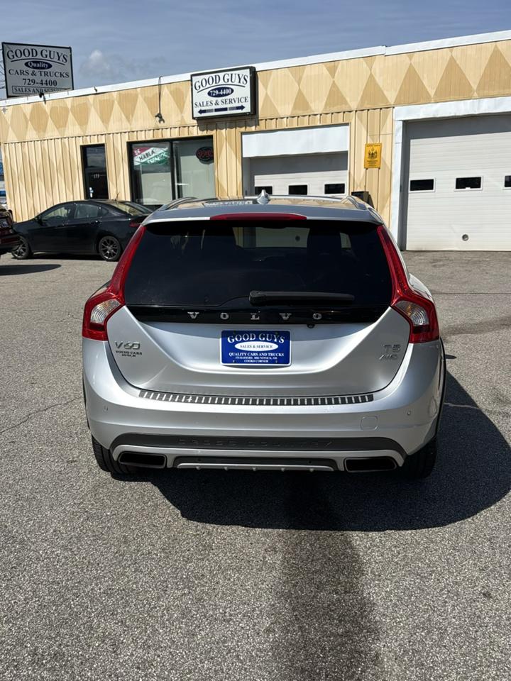 Volvo V60 Cross Country T5 Platinum 2015