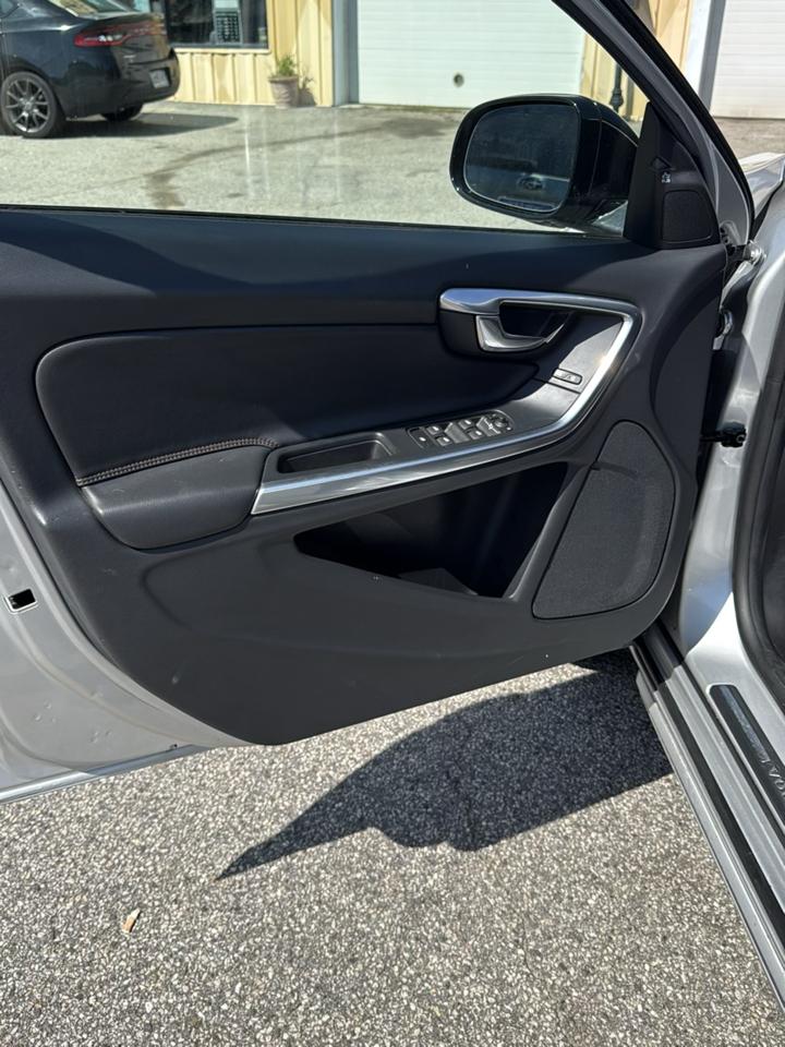 Volvo V60 Cross Country T5 Platinum 2015