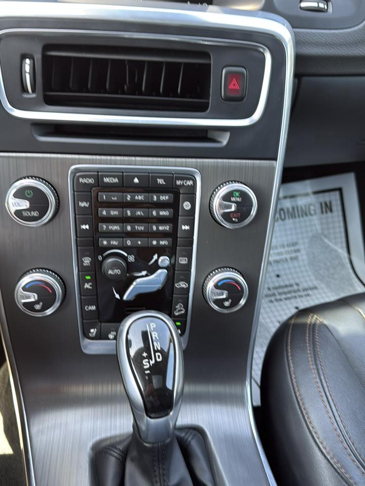 Volvo V60 Cross Country T5 Platinum 2015