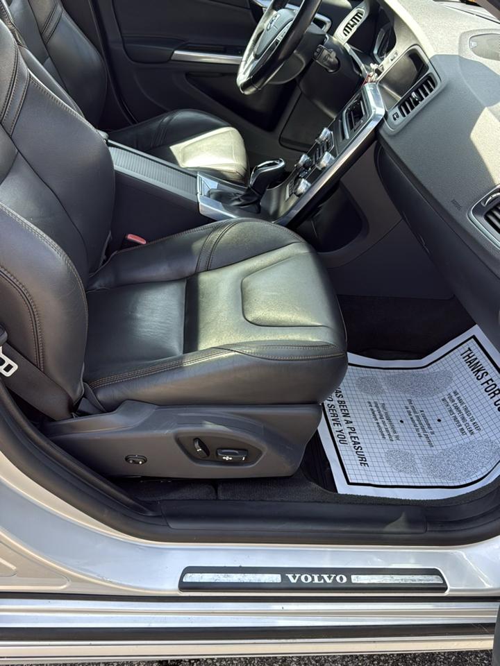 Volvo V60 Cross Country T5 Platinum 2015