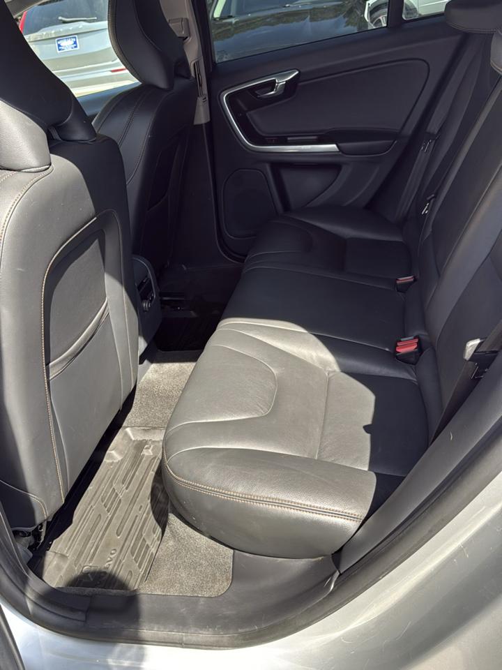 Volvo V60 Cross Country T5 Platinum 2015